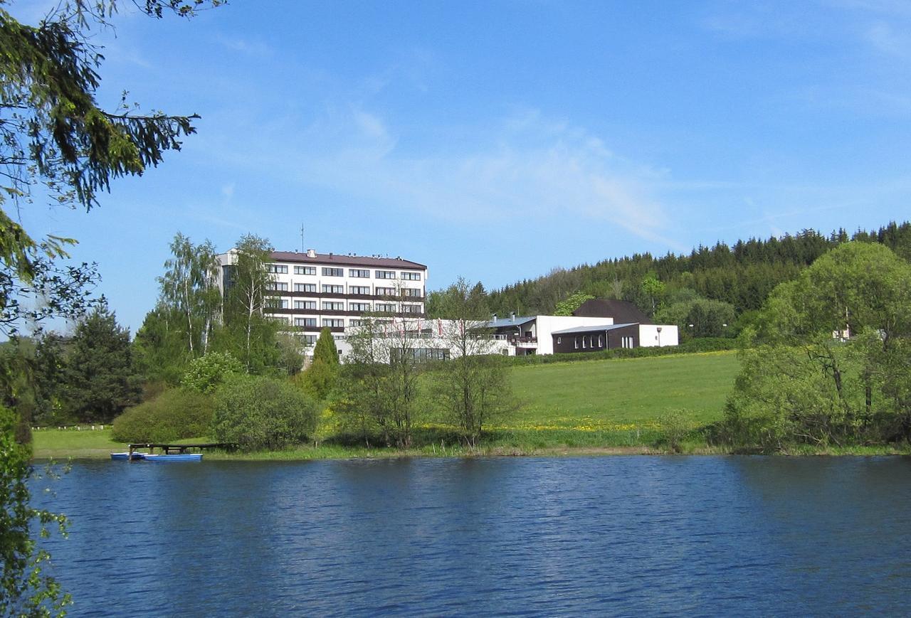 Hotel Skalsky Dvur Bystrice nad Pernstejnem Exterior foto